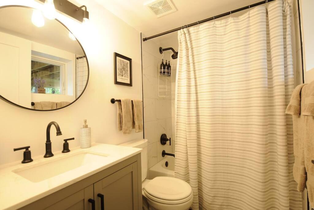Cherry Blossom Townhouse, Easy Dc Access Washington Exterior foto
